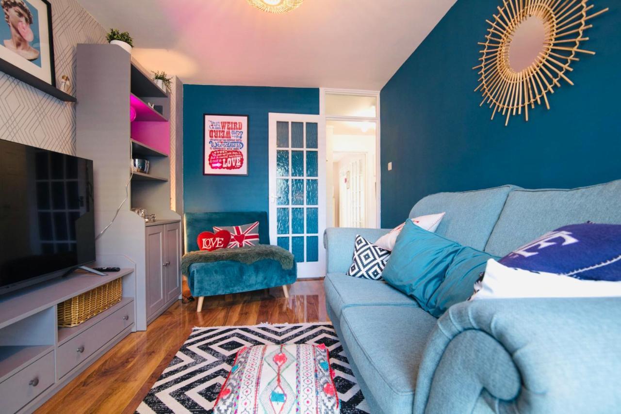 Aston Henry James Stunning One Bedroom Apartment In Royal Windsor Exterior photo